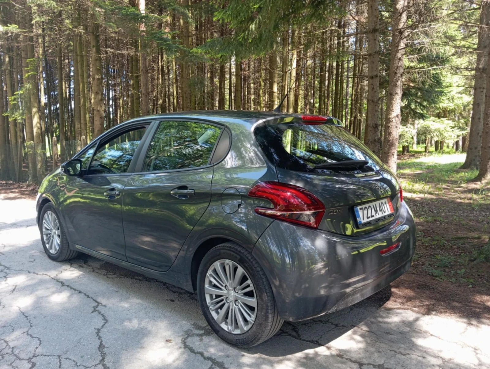 Peugeot 208 1.2 82 к.с - изображение 10