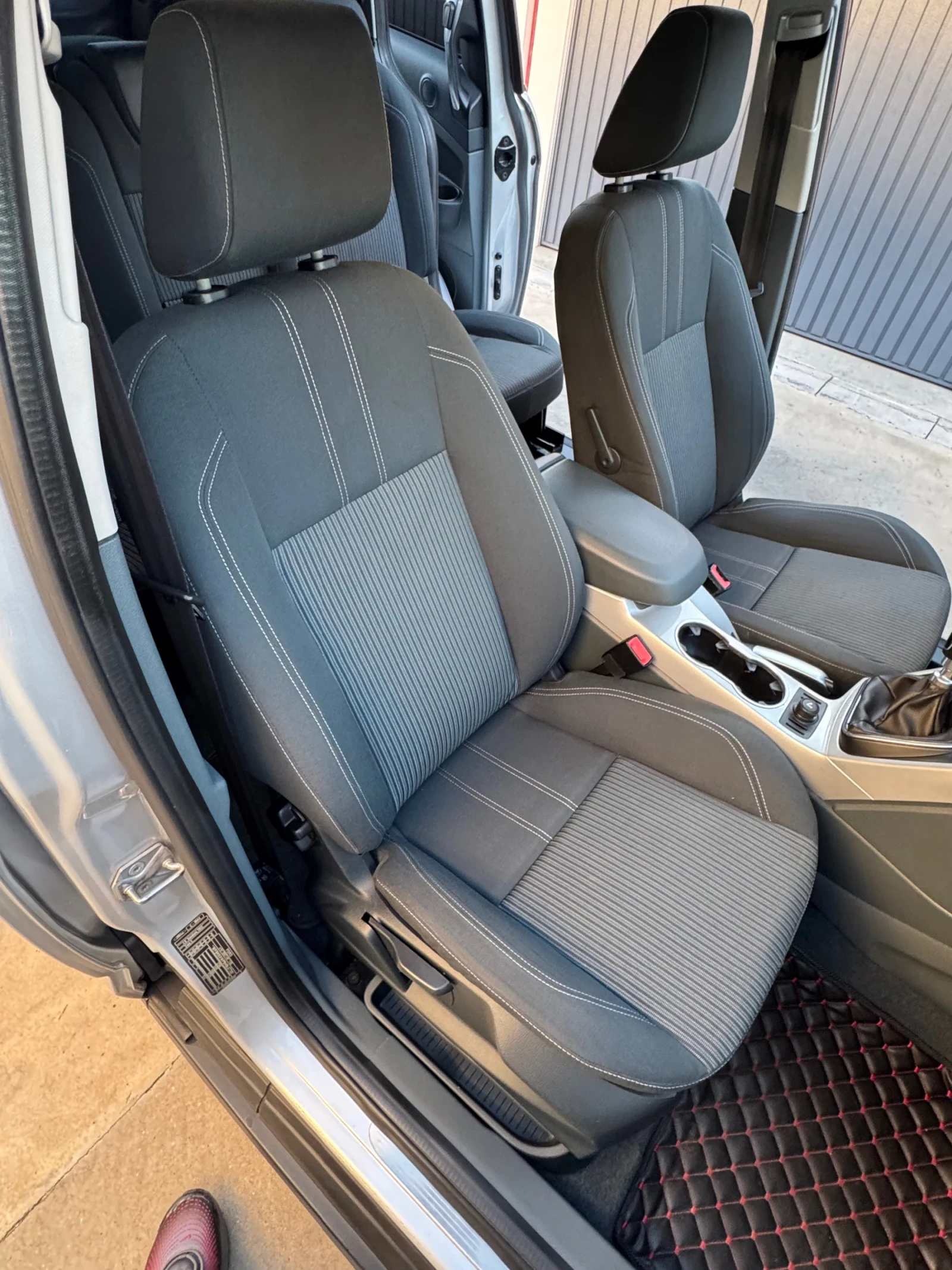 Ford Grand C-Max Отлично състояние | Mobile.bg — изображение 8