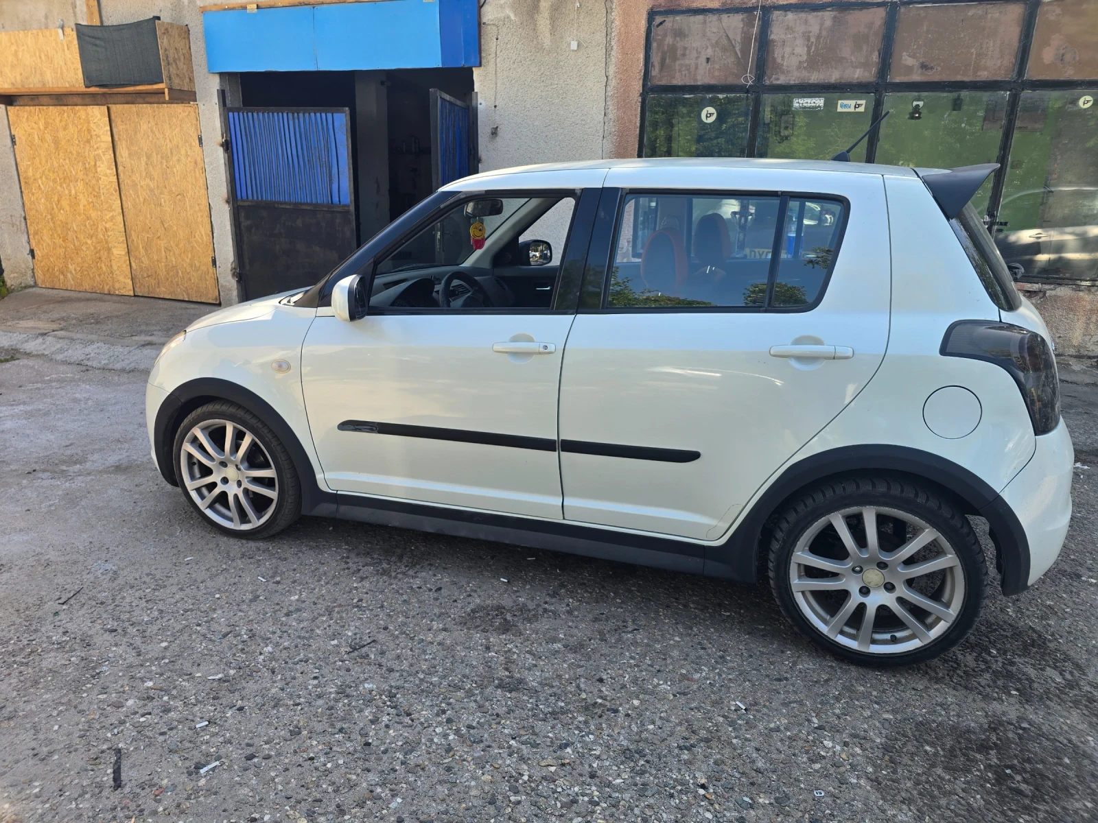 Suzuki Swift  - изображение 2