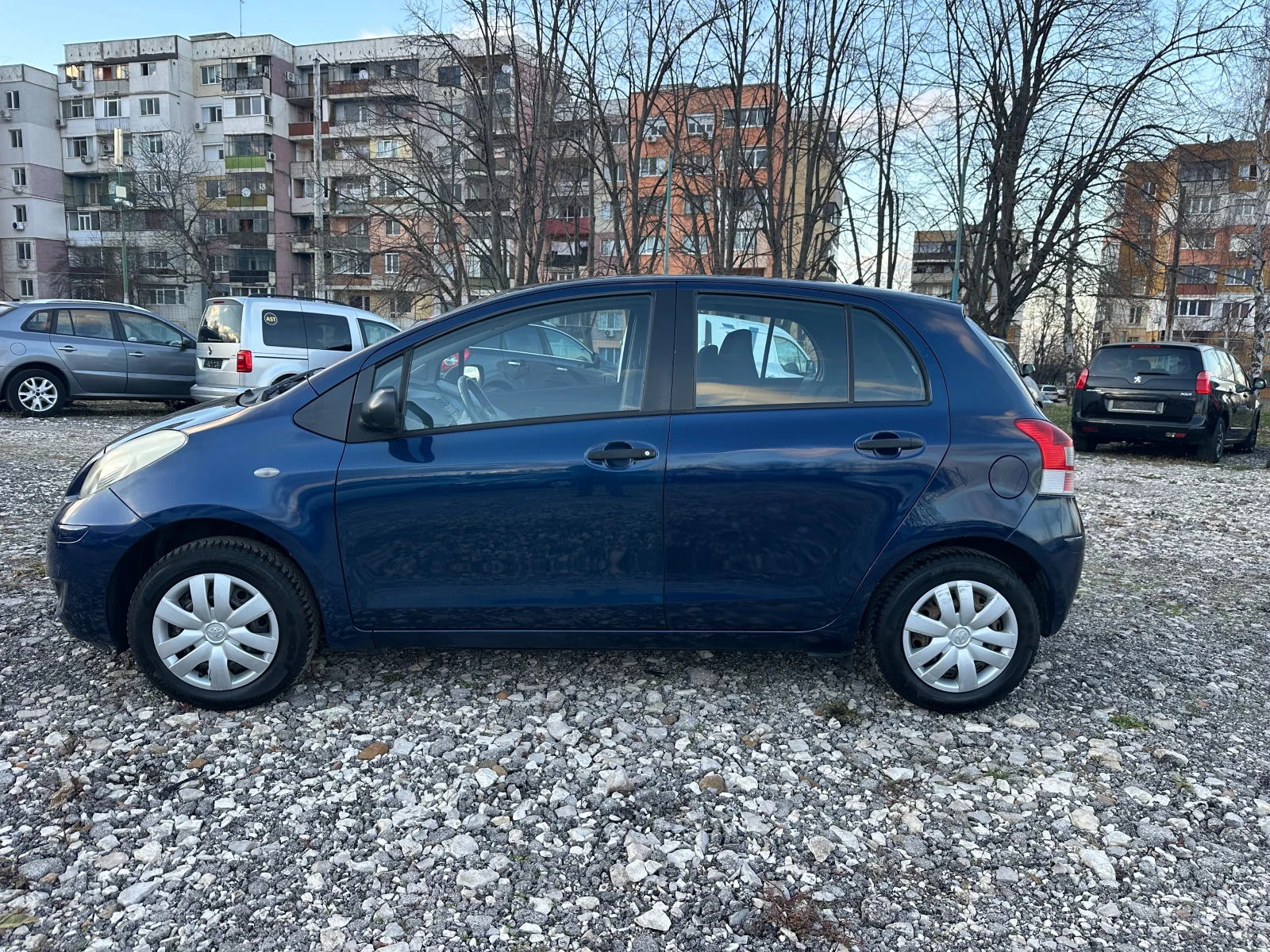 Toyota Yaris 1.0I 69KC - изображение 6