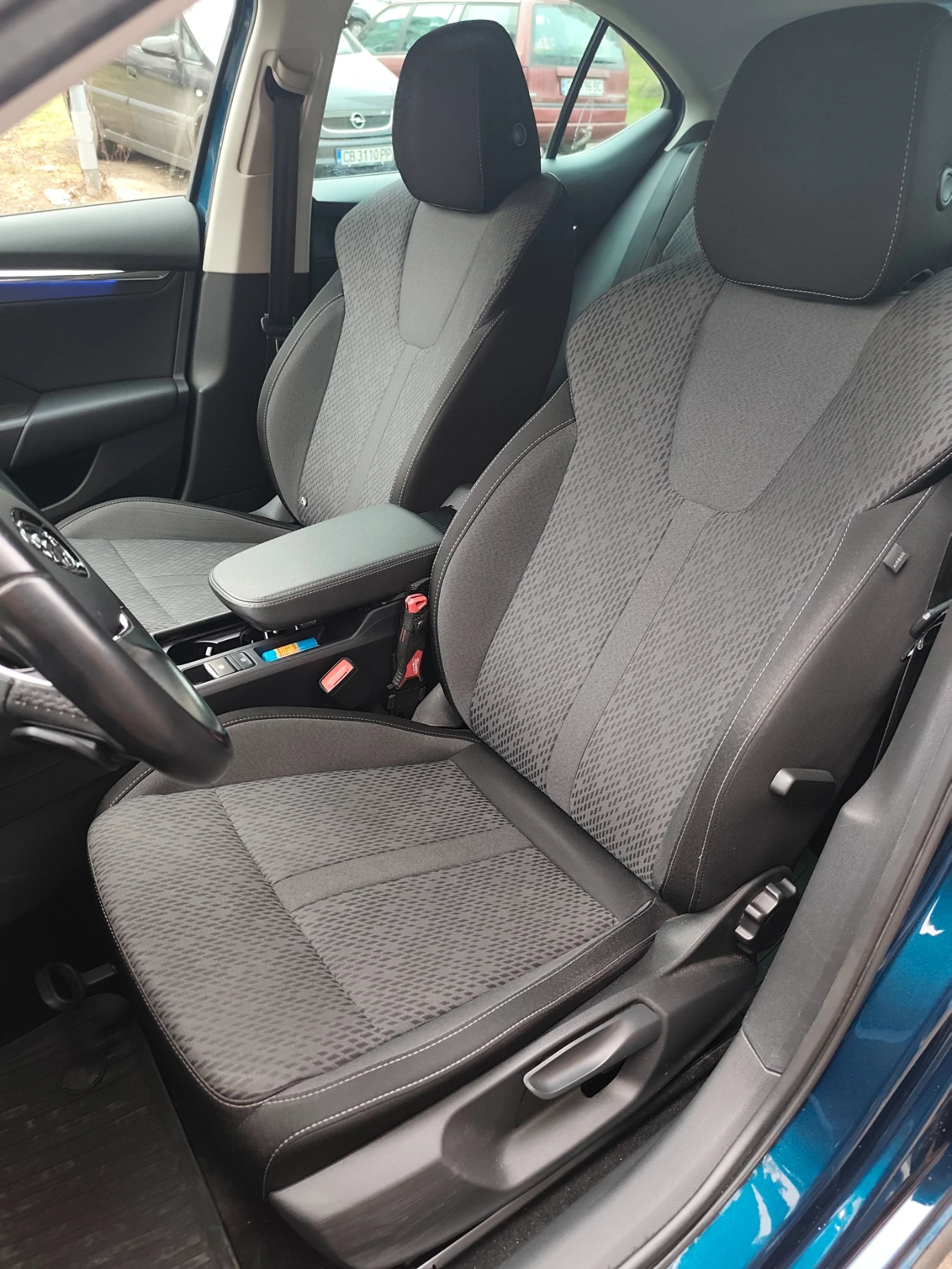 Skoda Octavia Matrix LED, DSG, Keyless  - изображение 8