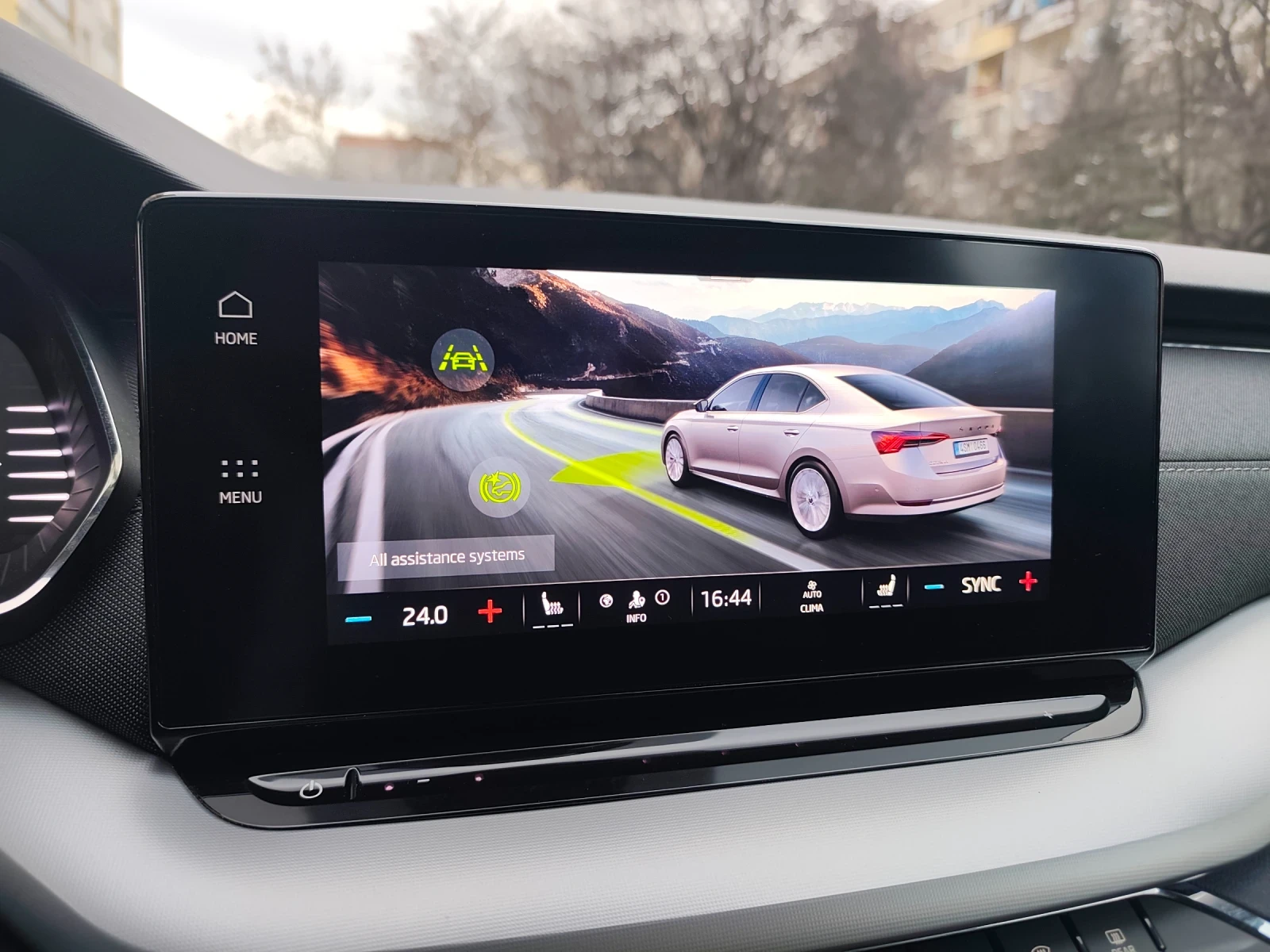 Skoda Octavia Matrix LED, DSG, Keyless  - изображение 10