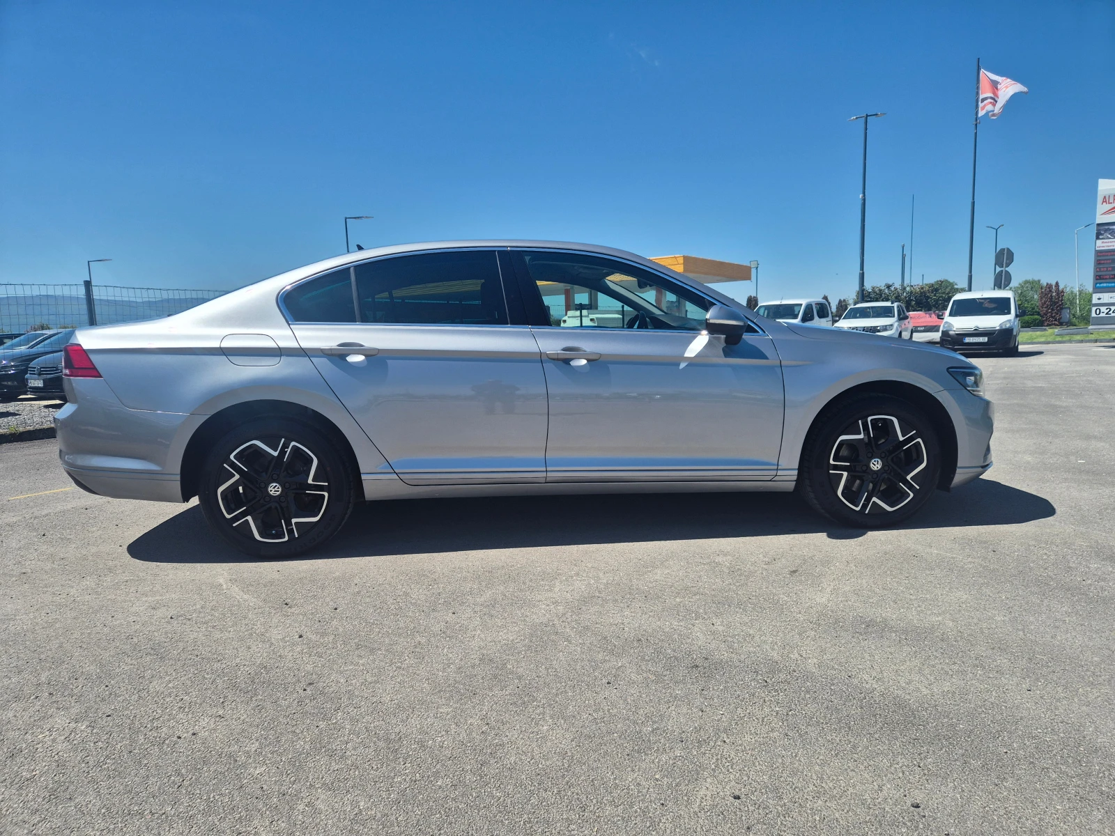 VW Passat НОВ-2.0ТDI-А/Т, снимка 6 - Автомобили и джипове - 54409833