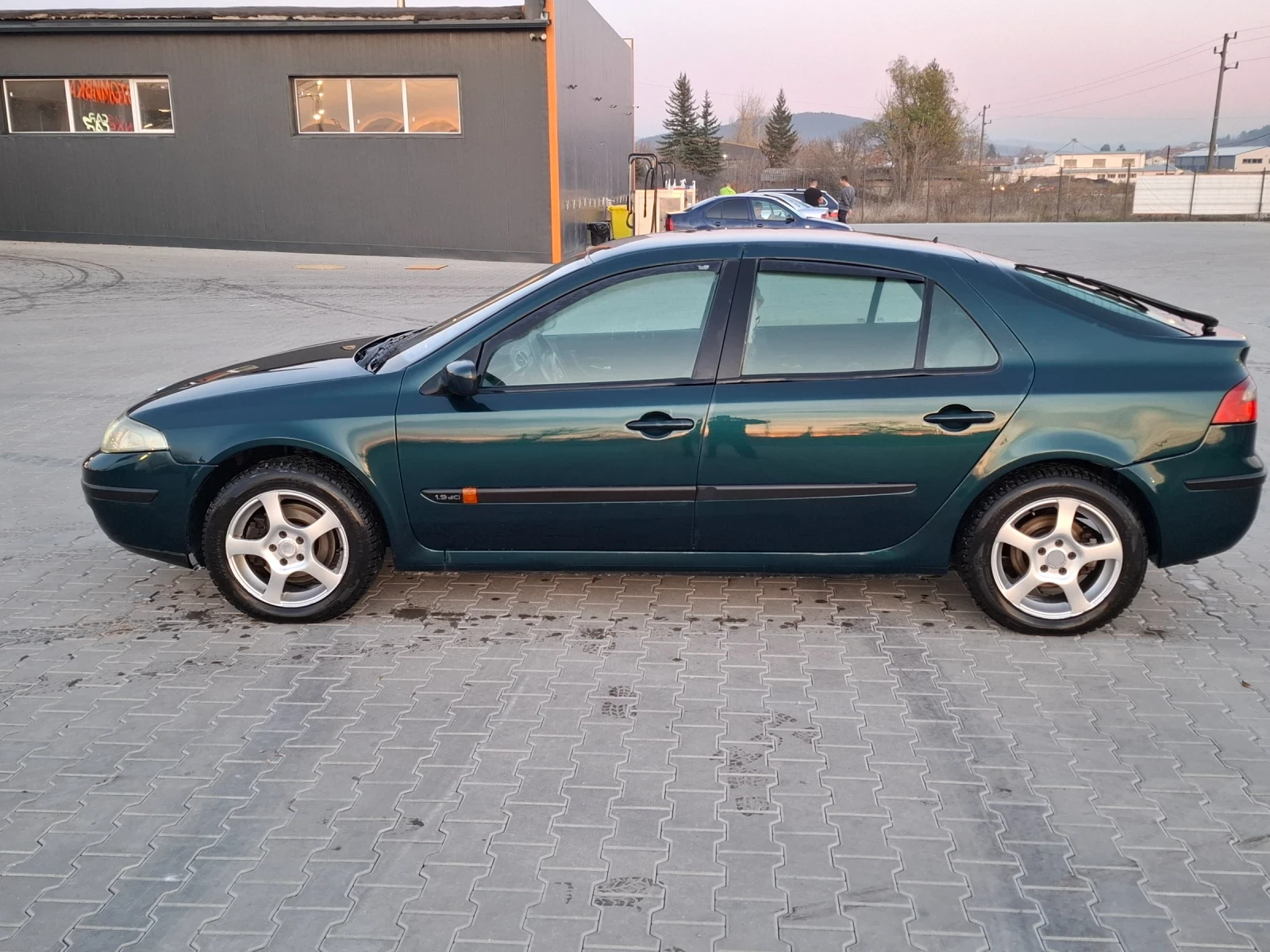 Renault Laguna 1.9DCI  121кс., снимка 2 - Автомобили и джипове - 54943724