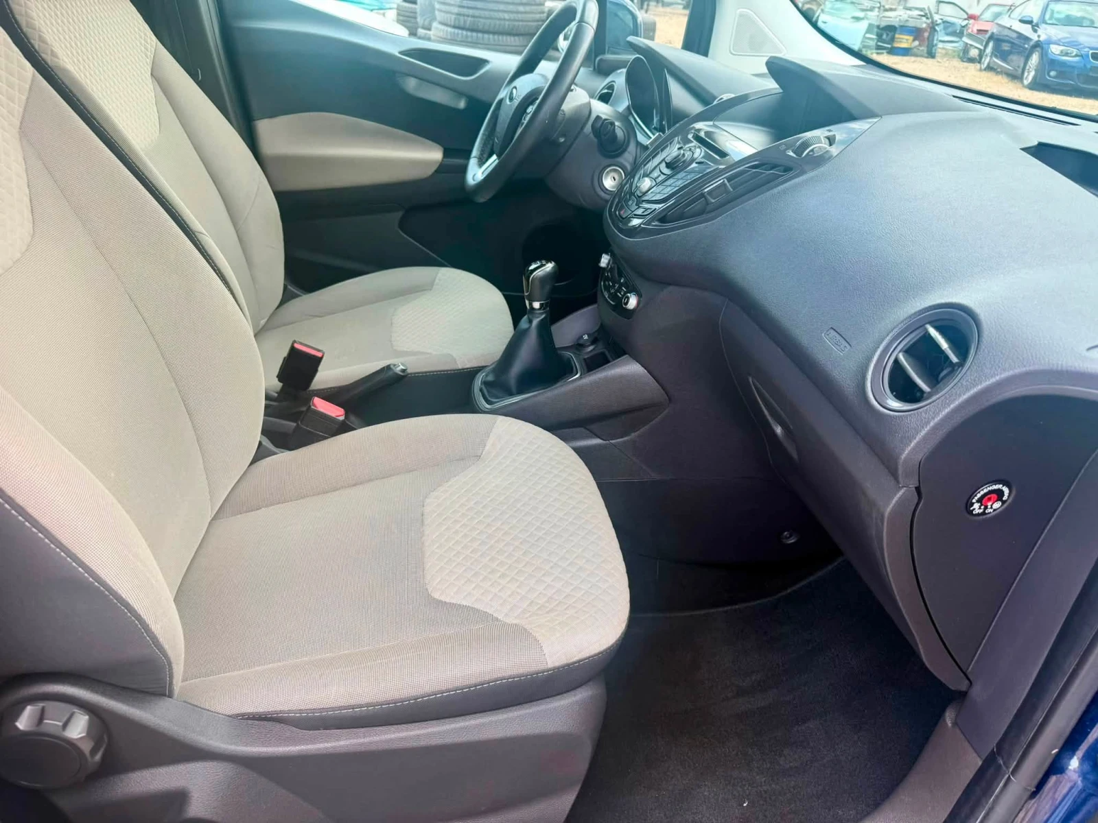 Ford Courier 1.0 76хил.км, снимка 12 - Автомобили и джипове - 55151550