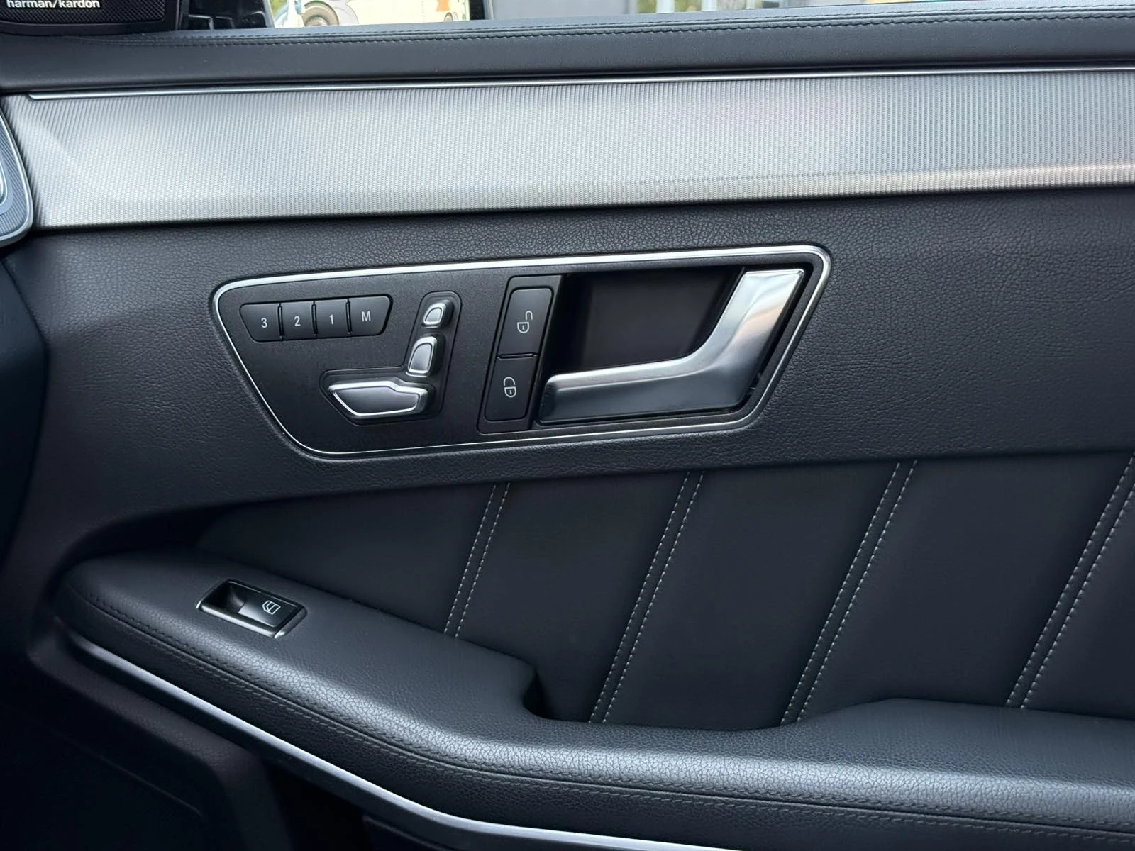 Mercedes-Benz E 350 AMG sportpaket, снимка 7 - Автомобили и джипове - 55323278