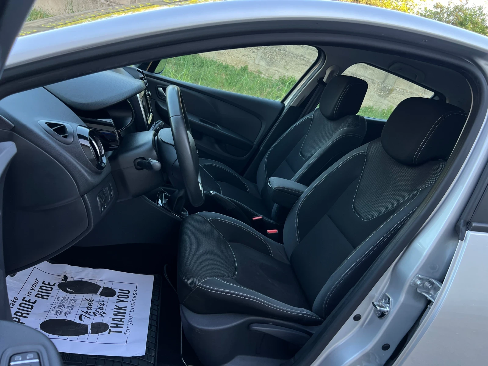 Renault Clio 1.5 TDCI NAVI, снимка 8 - Автомобили и джипове - 55467511