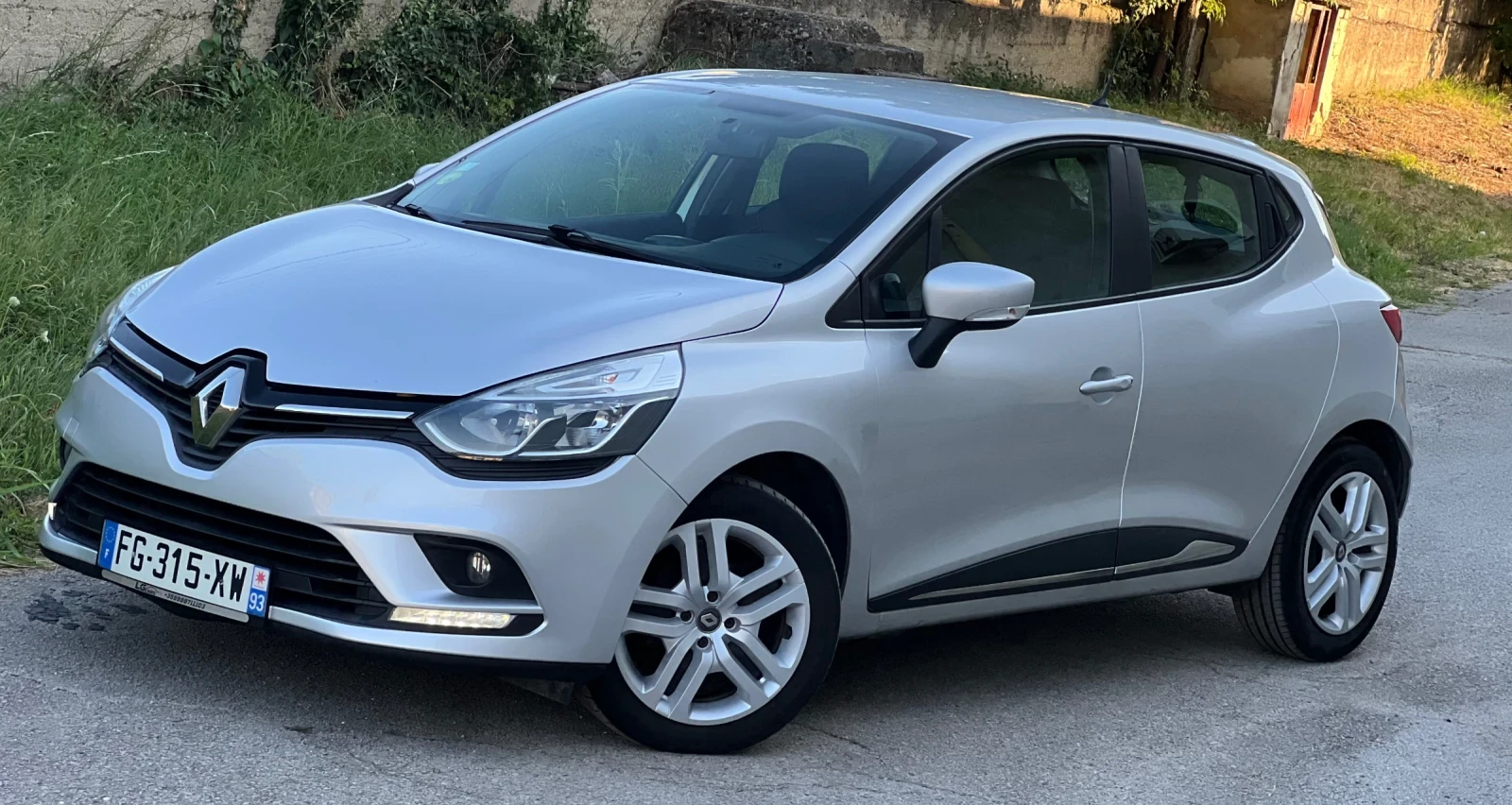 Renault Clio 1.5 TDCI NAVI, снимка 2 - Автомобили и джипове - 55467511