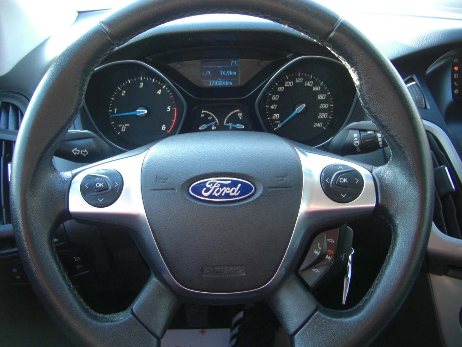 Ford Focus 1.6tdci 6ck.115k.c, снимка 11 - Автомобили и джипове - 55536639