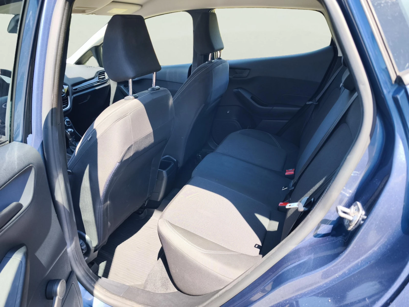 Ford Fiesta 1.1 Duratec 75, снимка 8 - Автомобили и джипове - 55647342
