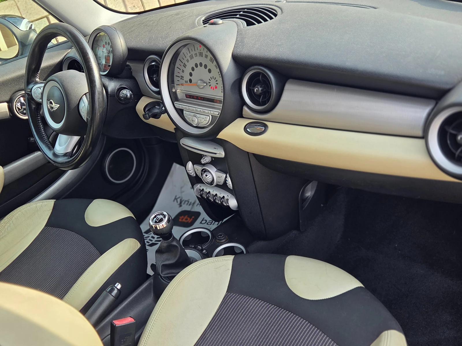 Mini Clubman 1.6TD Bixenon , снимка 14 - Автомобили и джипове - 55660792