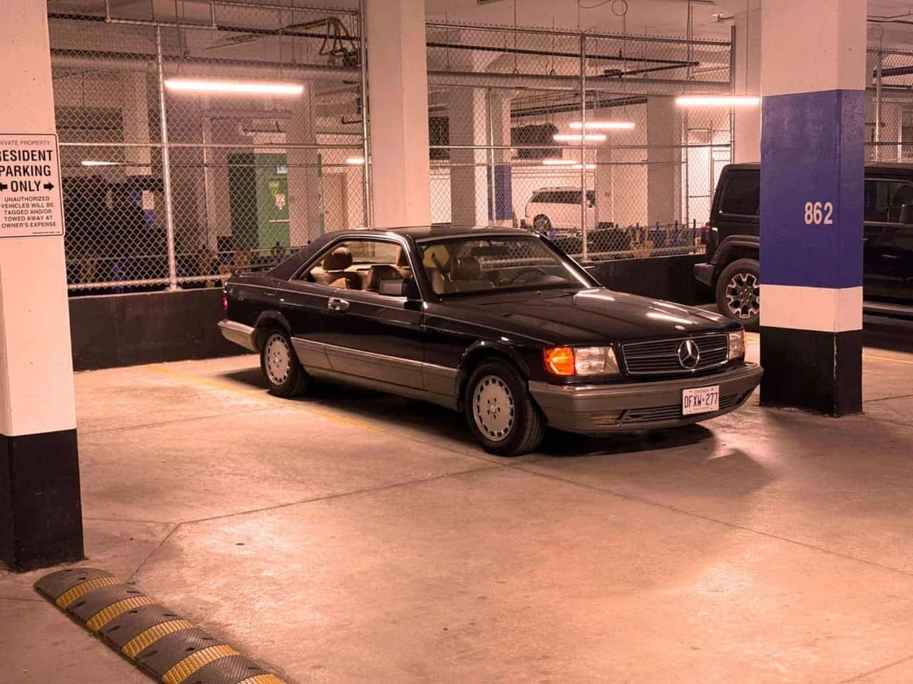 Mercedes-Benz 560 * 560SEC * АВТОКРЕДИТ БЕЗ ПЪРВОНАЧАЛНА* , снимка 12 - Автомобили и джипове - 55768417