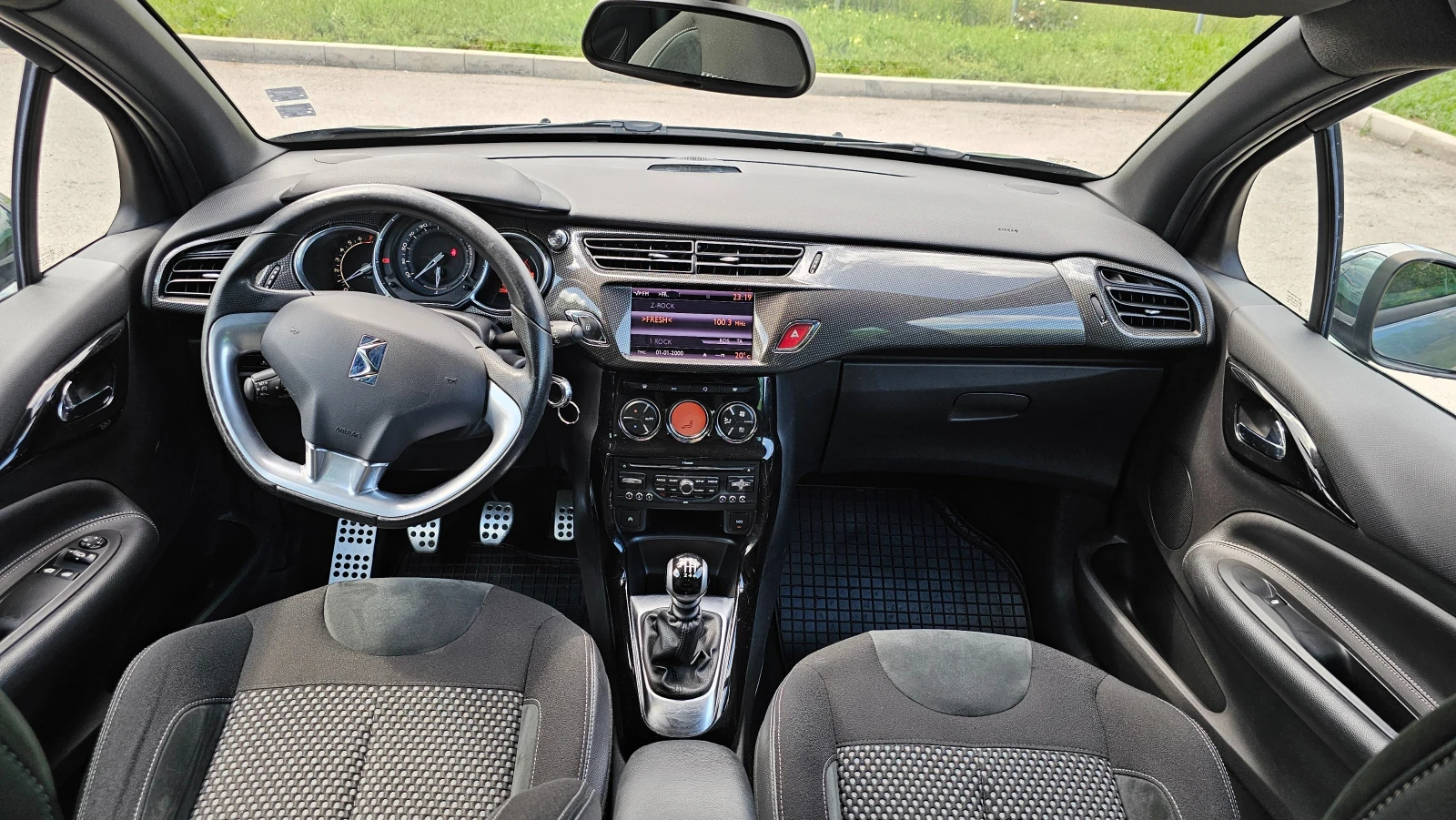 Citroen DS3 1.6 THP, 156 к.с., Швейцария, снимка 9 - Автомобили и джипове - 55817719