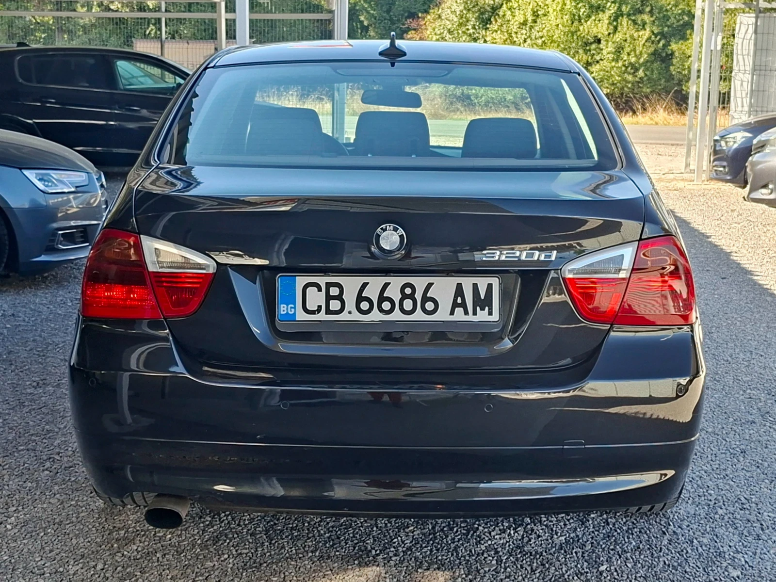 BMW 320 Автомат/Нави, снимка 6 - Автомобили и джипове - 56315802