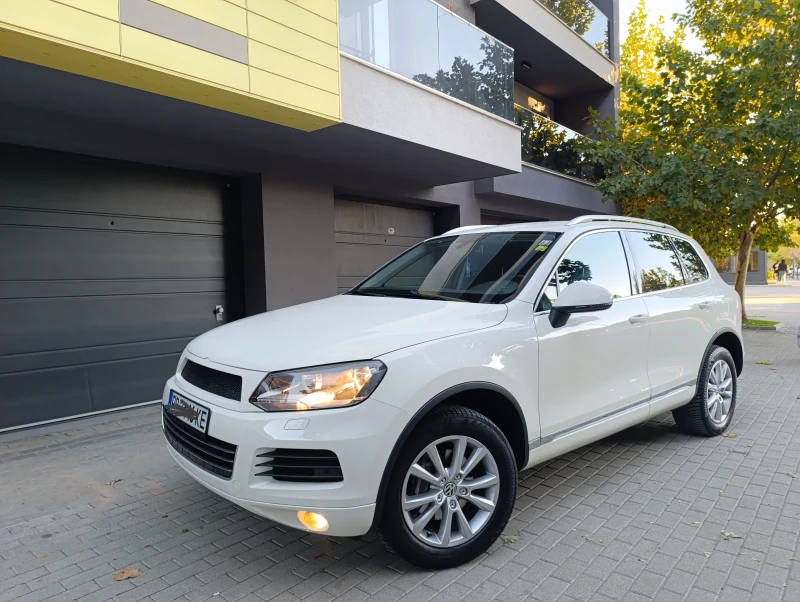 VW Touareg 3TDI Top Регистрирана, Реални километри!!!, снимка 2 - Автомобили и джипове - 47495056