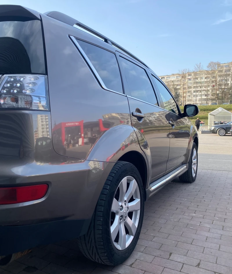 Mitsubishi Outlander, снимка 3 - Автомобили и джипове - 49518219