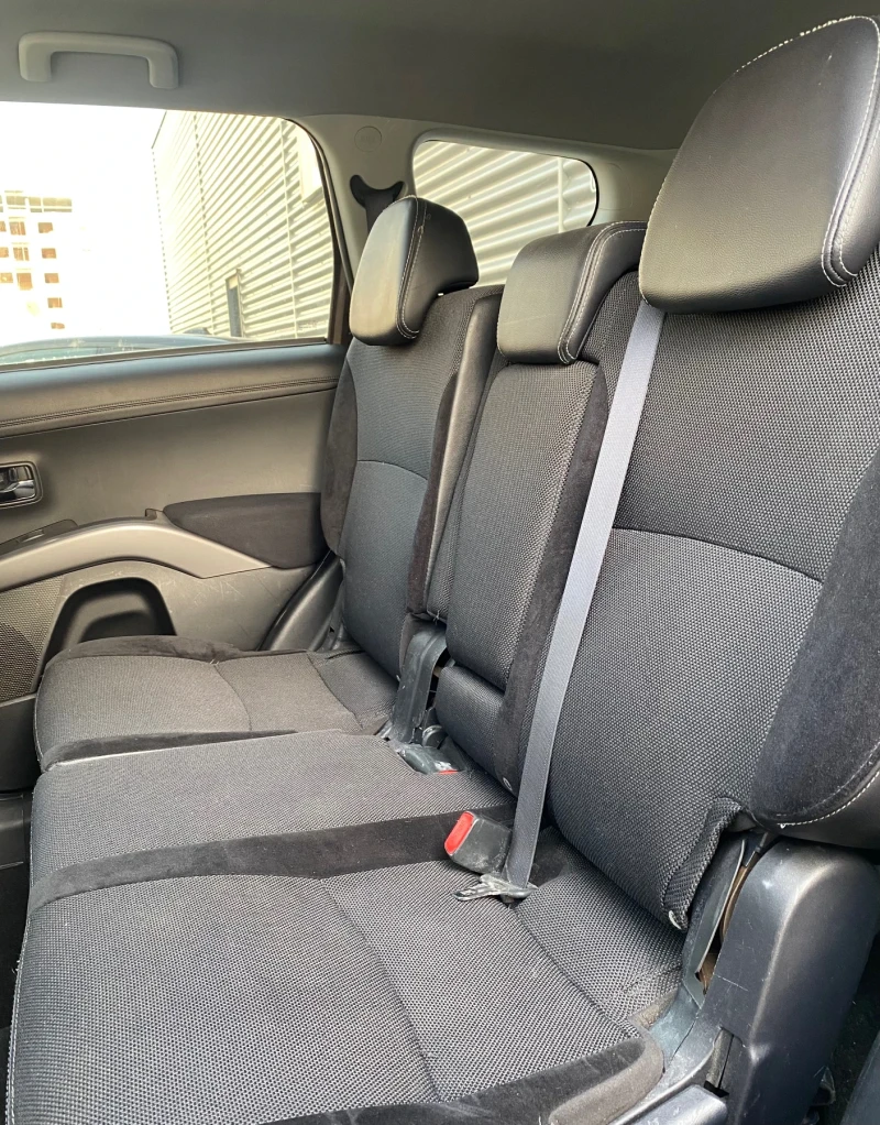 Mitsubishi Outlander, снимка 5 - Автомобили и джипове - 49518219