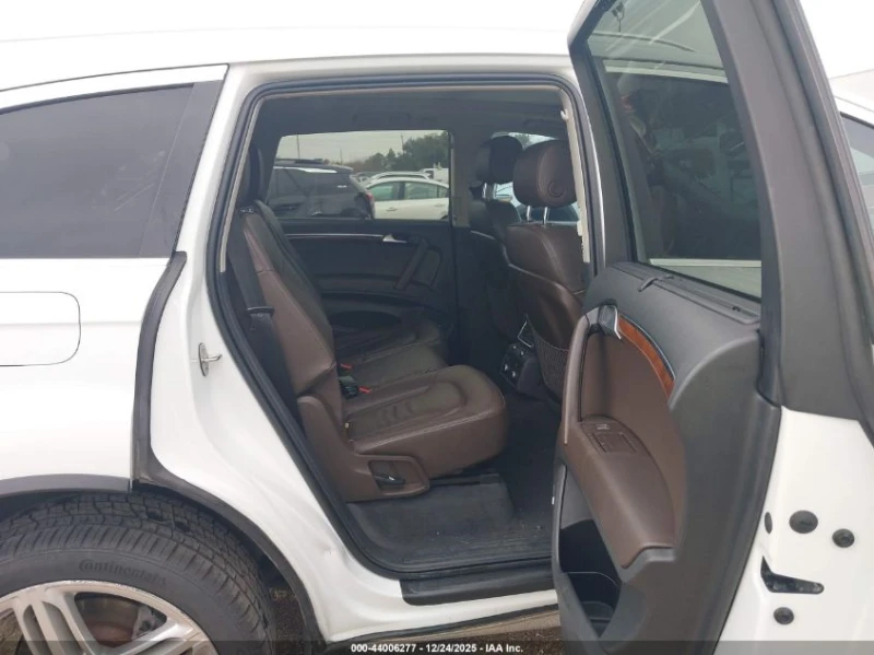 Audi Q7 3l 3.0T Premium, снимка 8 - Автомобили и джипове - 53169025