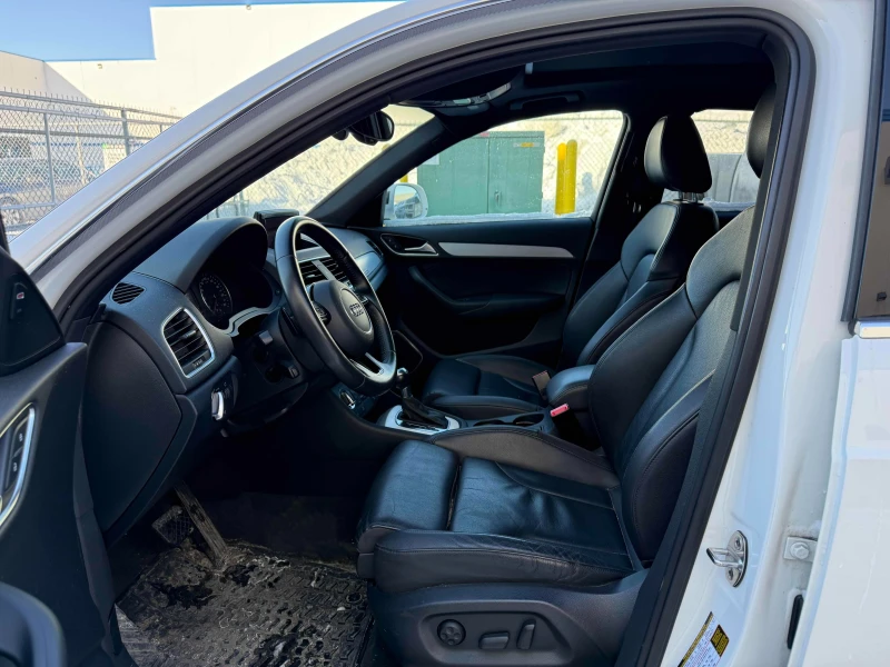 Audi Q3 QUATTRO* TECHNIK* KEYLESS* АвтоКредит(ЦЕНА ДО БГ), снимка 8 - Автомобили и джипове - 53570977