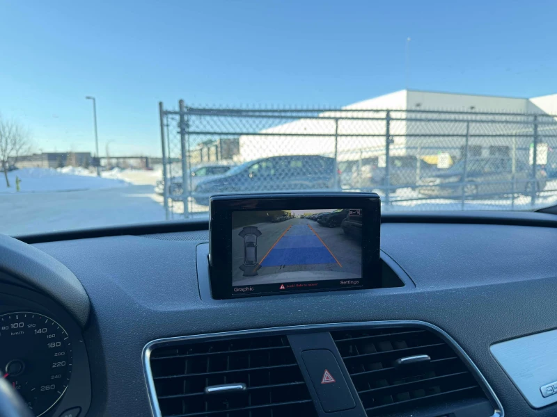 Audi Q3 QUATTRO* TECHNIK* KEYLESS* АвтоКредит(ЦЕНА ДО БГ), снимка 11 - Автомобили и джипове - 53570977