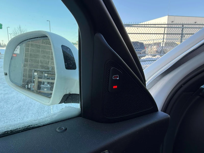 Audi Q3 QUATTRO* TECHNIK* KEYLESS* АвтоКредит(ЦЕНА ДО БГ), снимка 13 - Автомобили и джипове - 53570977