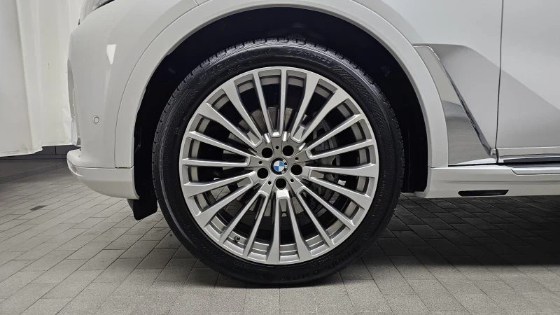 BMW X7 xDrive40d* ЛЮК* HUD* 360* KEYLESS* , снимка 17 - Автомобили и джипове - 55343050
