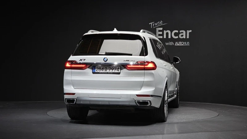 BMW X7 xDrive40d* ЛЮК* HUD* 360* KEYLESS* , снимка 4 - Автомобили и джипове - 55343050