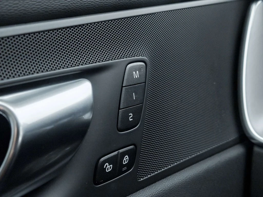 Volvo XC60 * Core * CARFAX * ��� ������������ ������ | Mobile.bg � ����������� 14