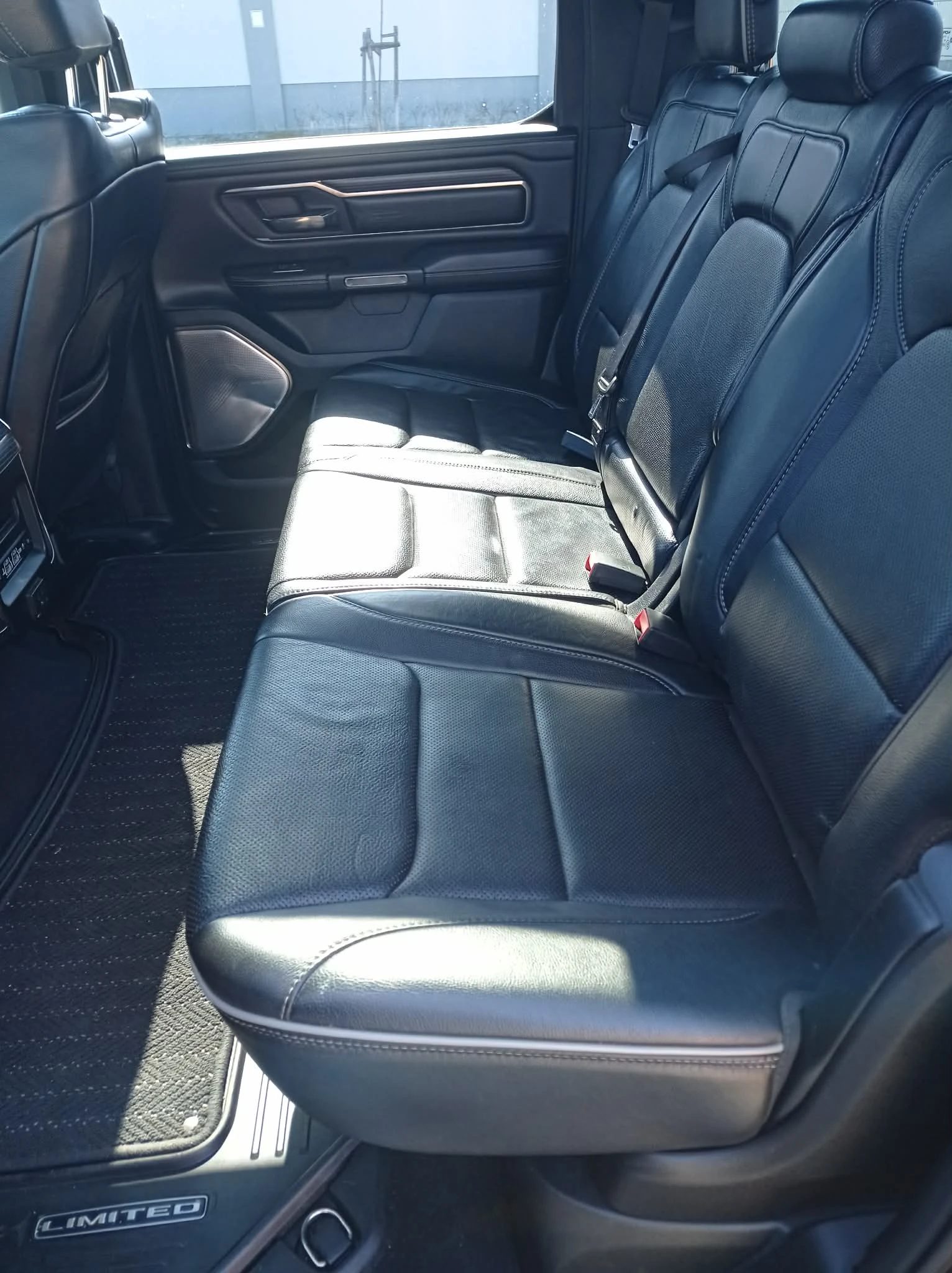 Dodge RAM 1500 5.7 LIMITED АГУ, снимка 14 - Автомобили и джипове - 53685096