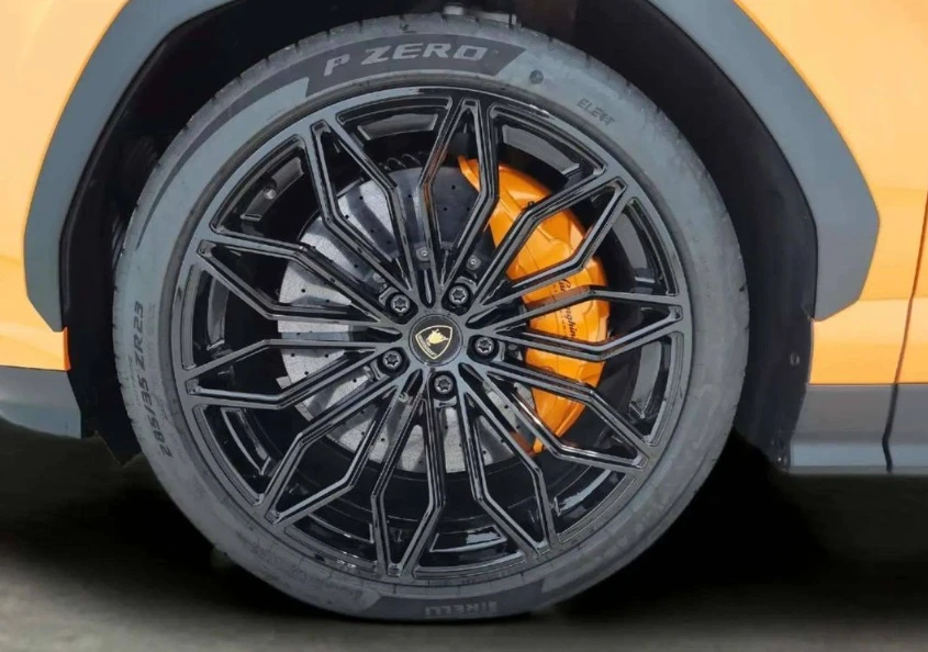 Lamborghini Urus SE 4.0 V8 Plug-in Hybrid 4WD, снимка 5 - Автомобили и джипове - 53735236