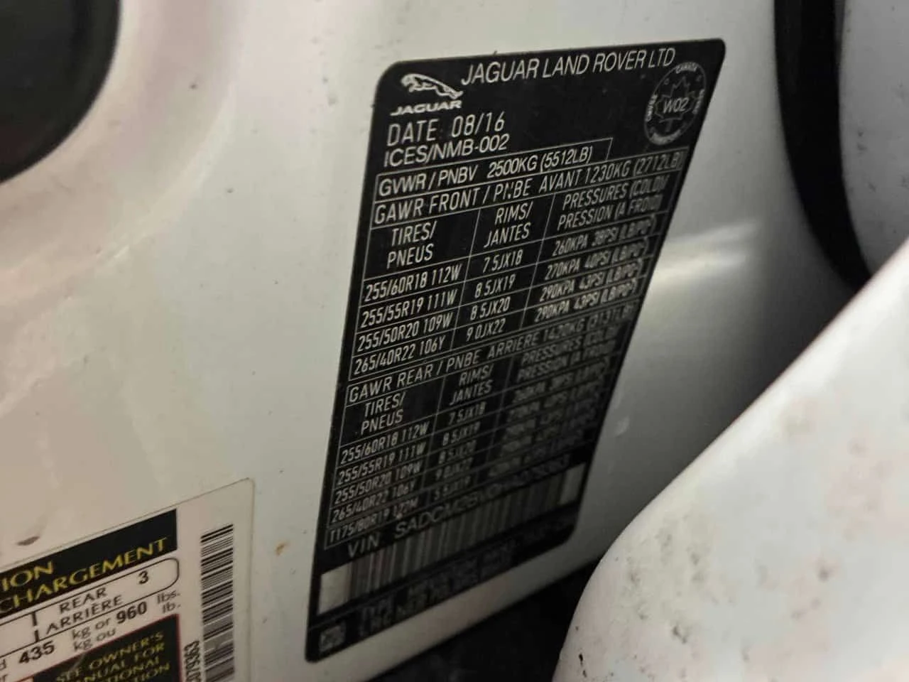 Jaguar F-PACE * S * 2 КЛЮЧА* PANO* KEYLESS* ПОДГРЕВ* , снимка 16 - Автомобили и джипове - 54237583