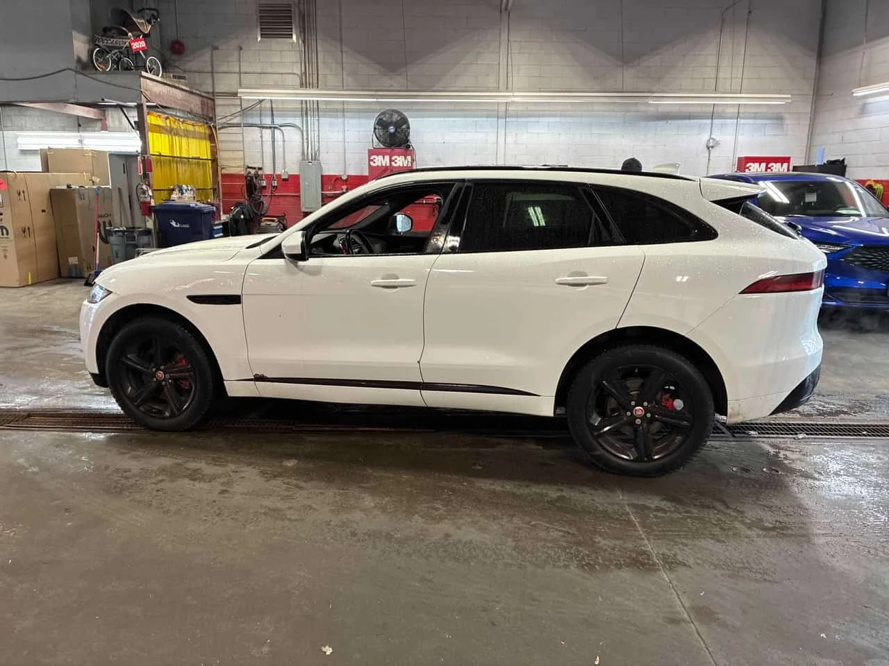 Jaguar F-PACE * S * 2 КЛЮЧА* PANO* KEYLESS* ПОДГРЕВ* , снимка 2 - Автомобили и джипове - 54237583