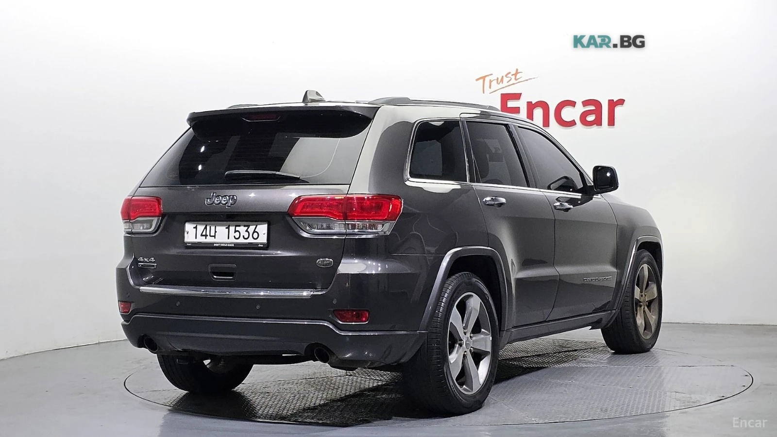 Jeep Cherokee OVERLAND / ОБДУХ / ПОДГРЕВИ / ДИСТРОНИК / ПАНОРАМА, снимка 2 - Автомобили и джипове - 54597327
