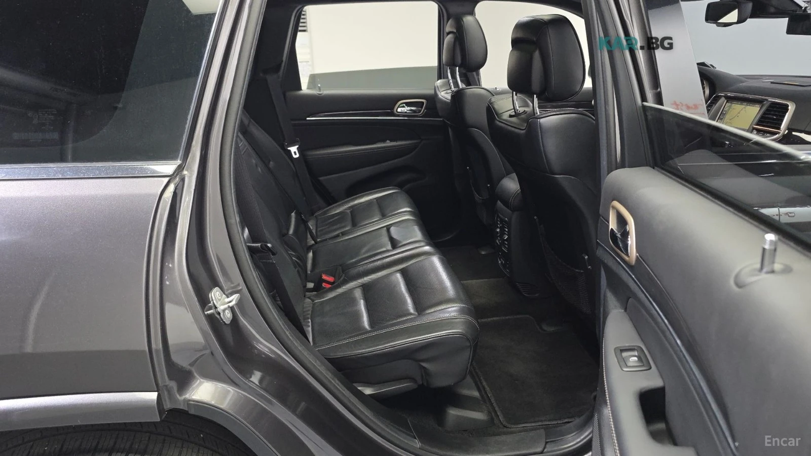 Jeep Cherokee OVERLAND / ОБДУХ / ПОДГРЕВИ / ДИСТРОНИК / ПАНОРАМА, снимка 11 - Автомобили и джипове - 54597327