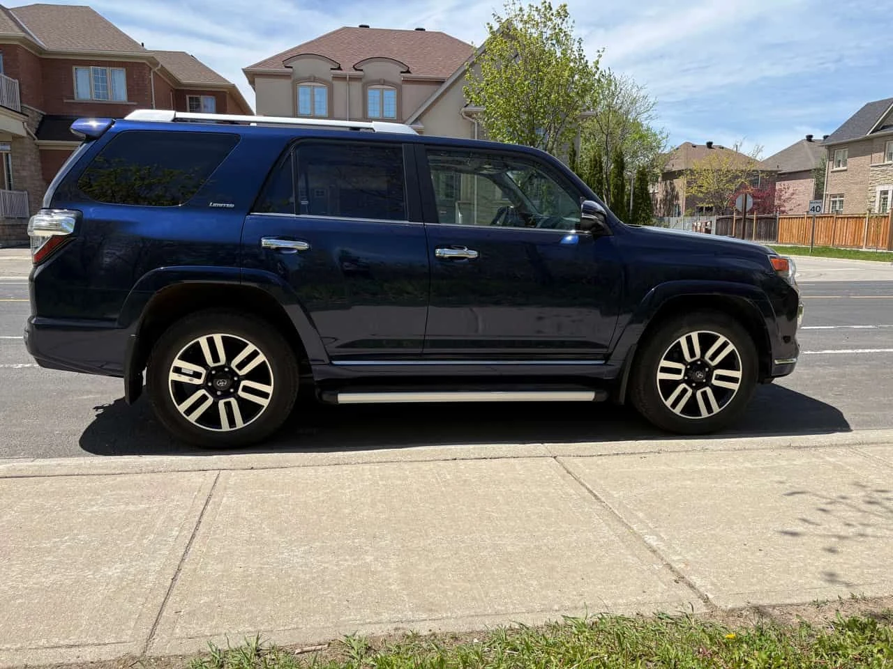 Toyota 4runner | DISTRONIC | CARFAX | ПОДГРЕВ | АВТОКРЕДИТ | , снимка 3 - Автомобили и джипове - 54652346