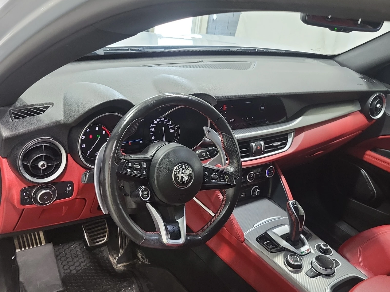 Alfa Romeo Stelvio TI SPORT * * CARFAX * * АВТО КРЕДИТ * * , снимка 6 - Автомобили и джипове - 54683607