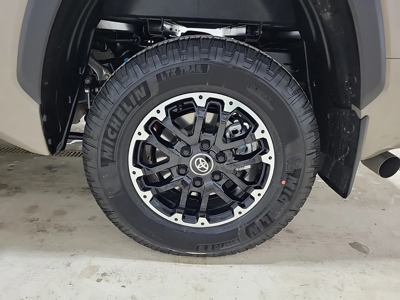 Toyota Tundra SR CREW CAB SHORT BED, снимка 9 - Автомобили и джипове - 54757042