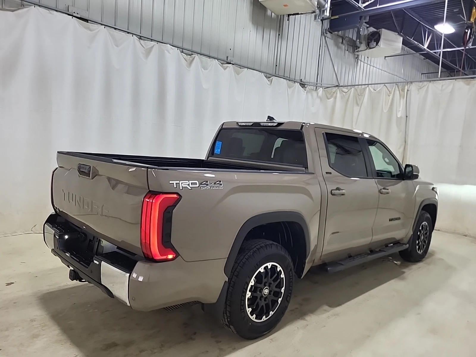 Toyota Tundra SR CREW CAB SHORT BED, снимка 4 - Автомобили и джипове - 54757042
