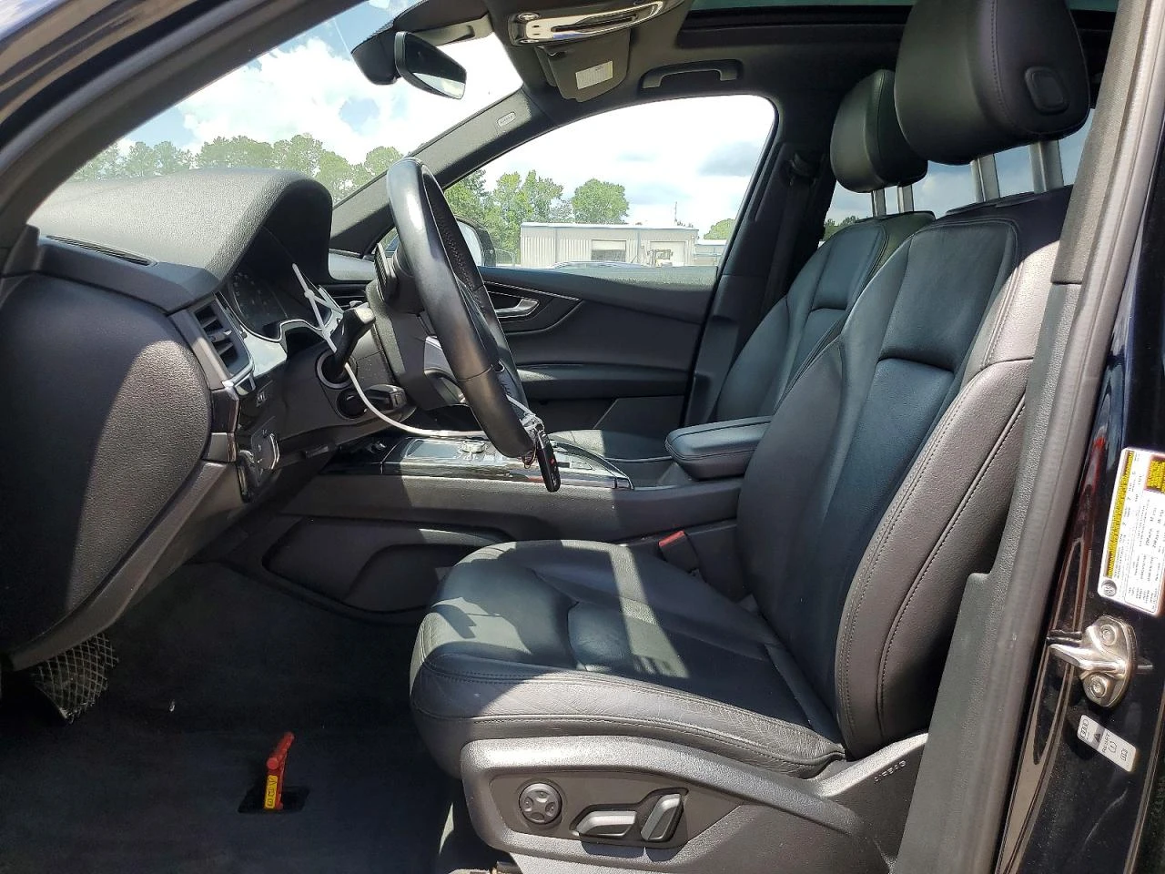 Audi Q7 2.0l Premium, снимка 7 - Автомобили и джипове - 55812854