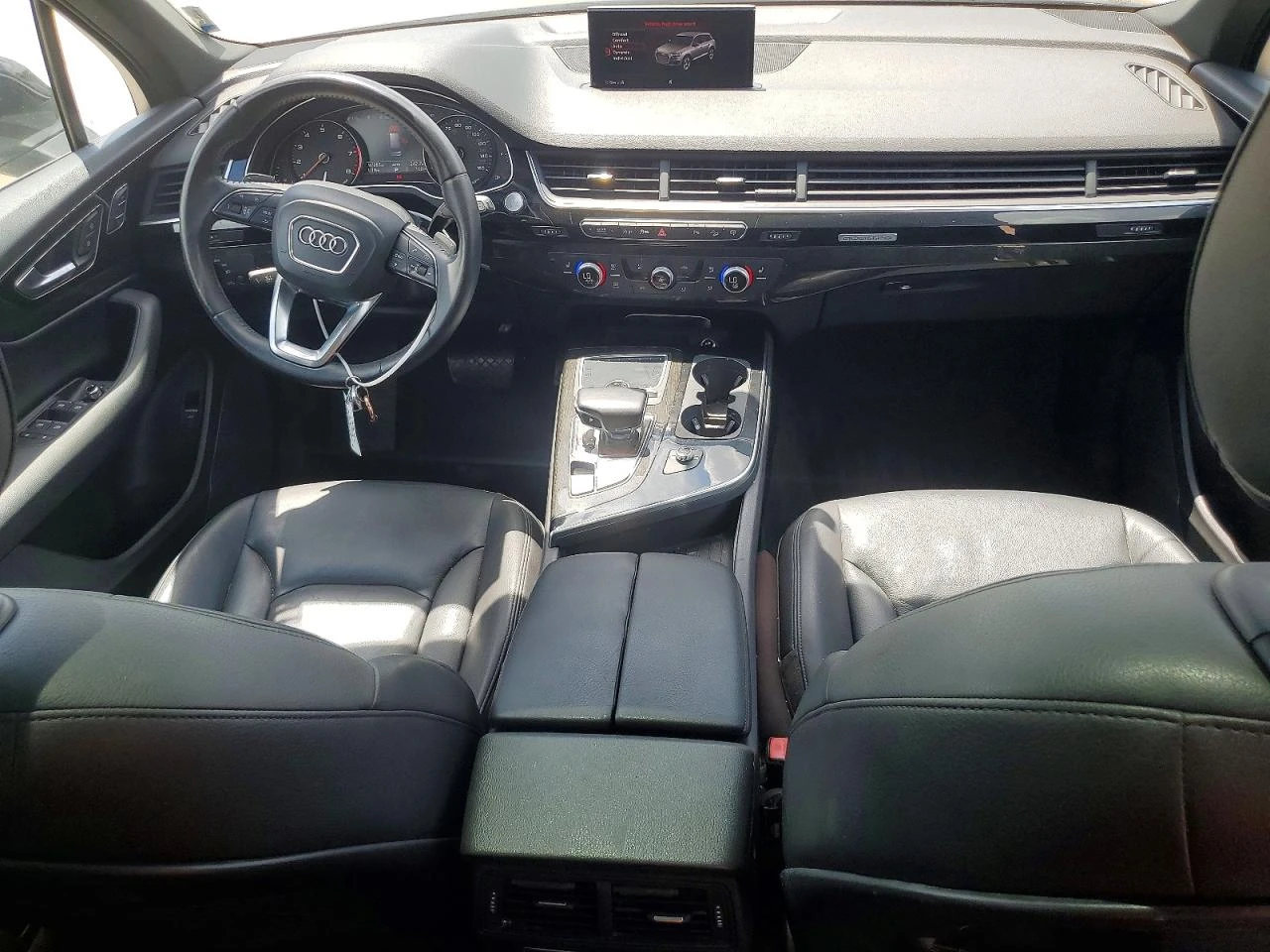 Audi Q7 2.0l Premium, снимка 8 - Автомобили и джипове - 55812854