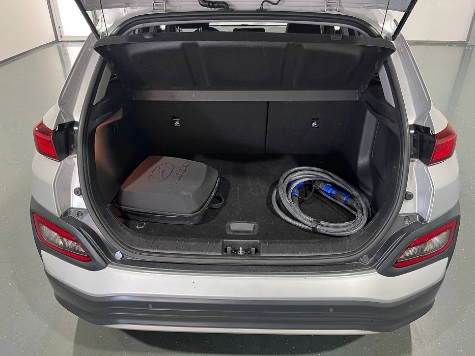 Hyundai Kona EV 64KW/h 204 k.с. SOH-93% ТЕРМО ПОМПА, снимка 15 - Автомобили и джипове - 56303832