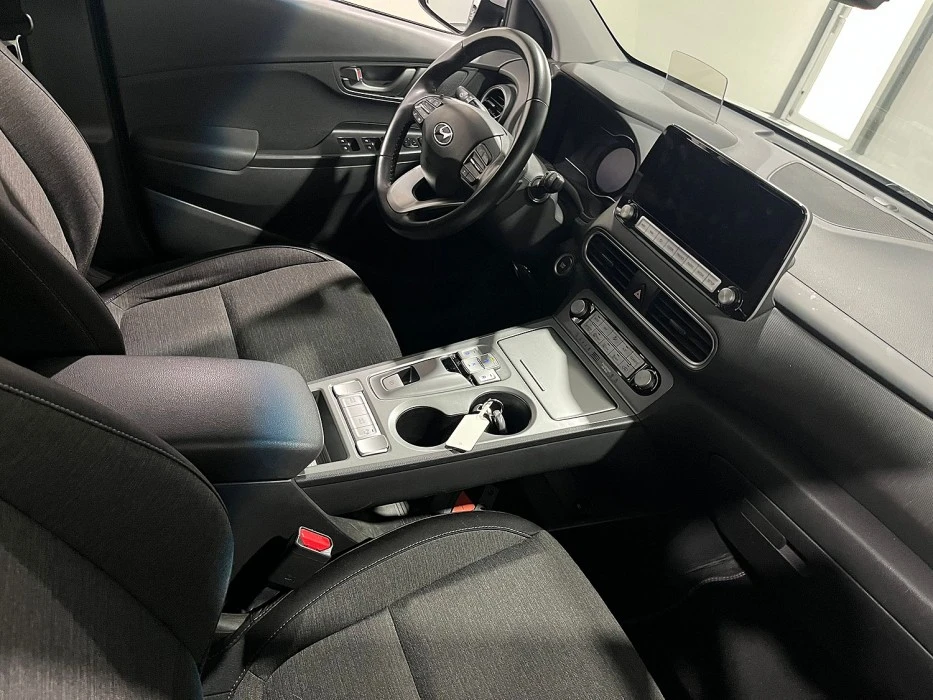 Hyundai Kona EV 64KW/h 204 k.с. SOH-93% ТЕРМО ПОМПА, снимка 9 - Автомобили и джипове - 56303832