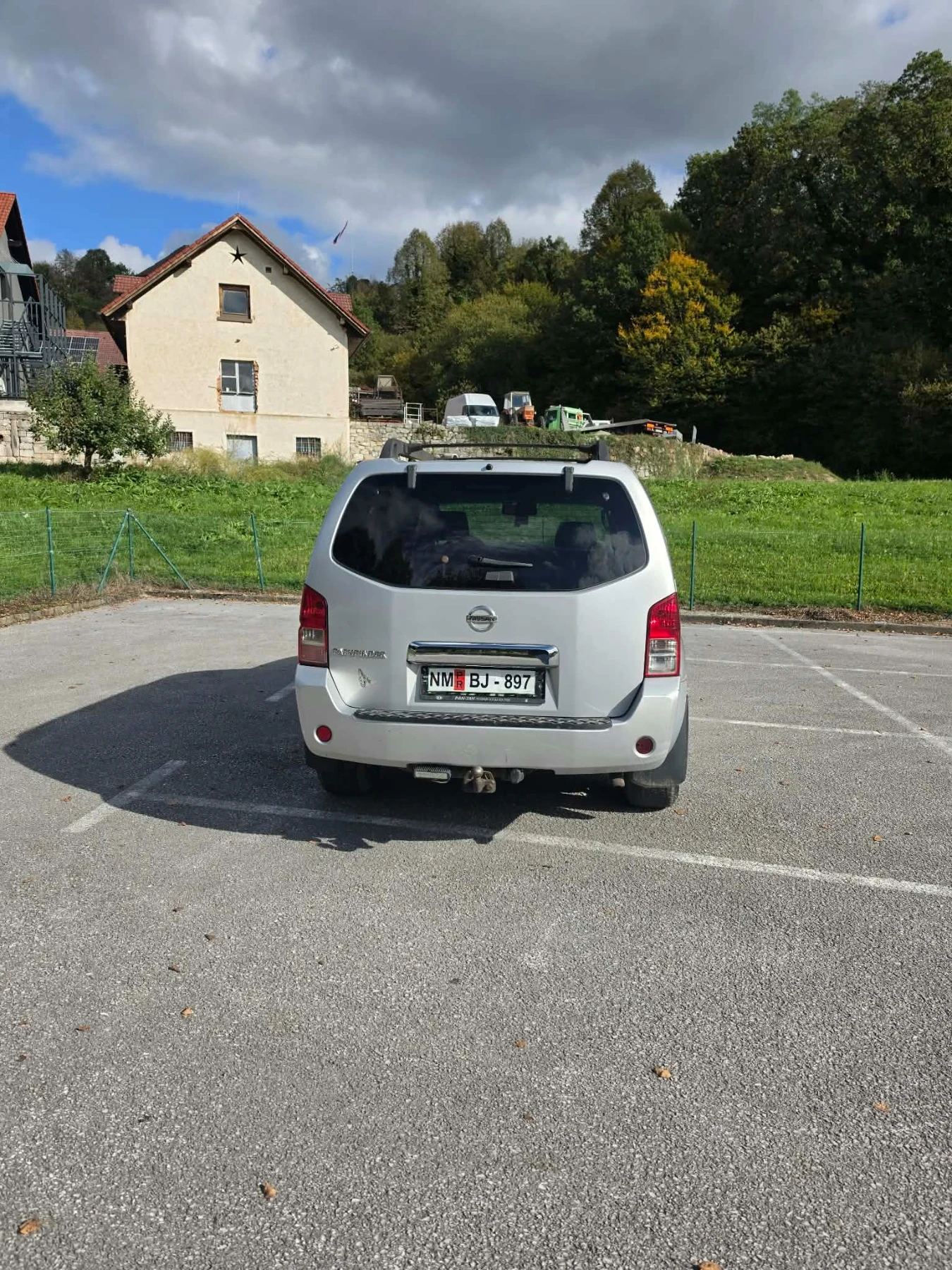 Nissan Pathfinder 2.5 TDI , снимка 2 - Автомобили и джипове - 56466092