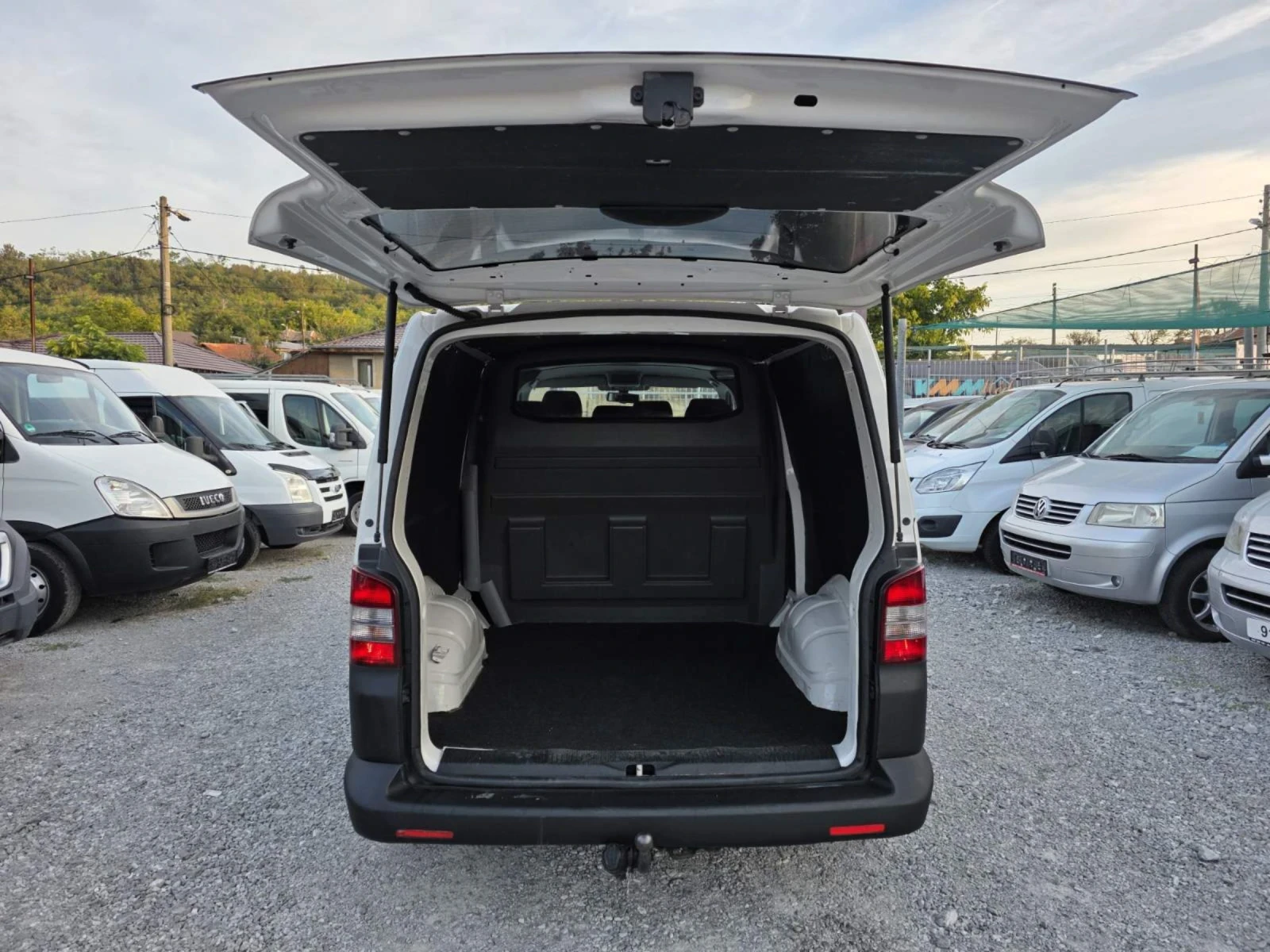 VW Transporter 2.0TDI 5+ 1 140к.с. Евро5 - изображение 8