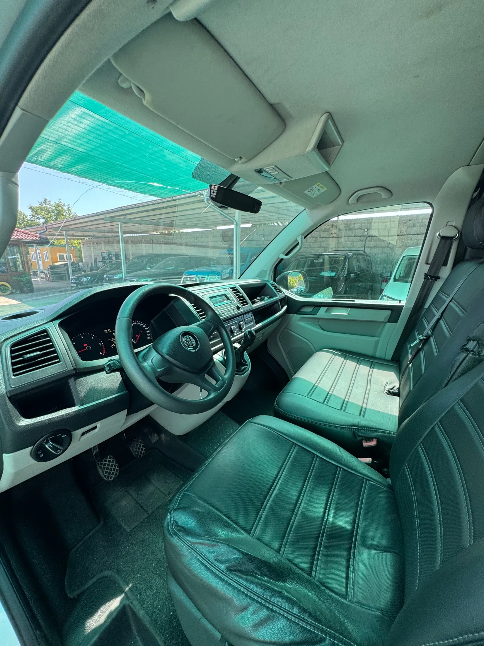 VW Transporter 2.0 TDI L1H1 Comfortline, снимка 9 - Бусове и автобуси - 55229178