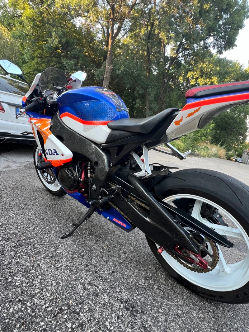 Honda Cbr Firablade 1000rr Топ Цена!, снимка 5 - Мотоциклети и мототехника - 52391383