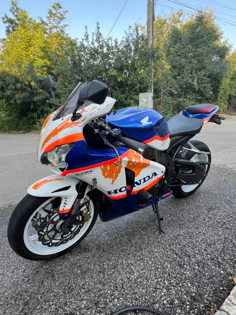 Honda Cbr Firablade 1000rr Топ Цена!, снимка 3 - Мотоциклети и мототехника - 52391383