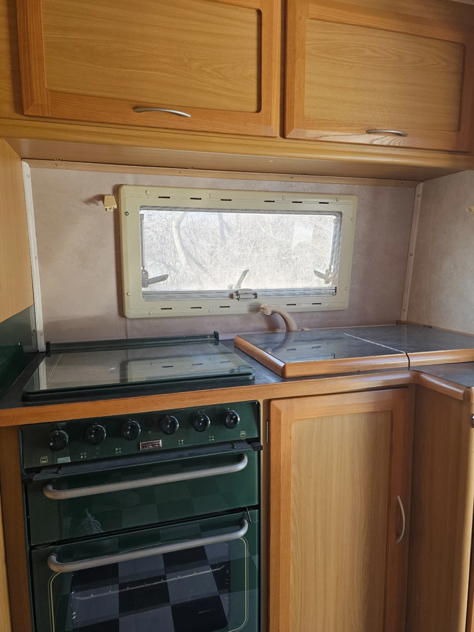 Каравана Eldis Mistral мувър/форселт, снимка 15 - Каравани и кемпери - 53483891