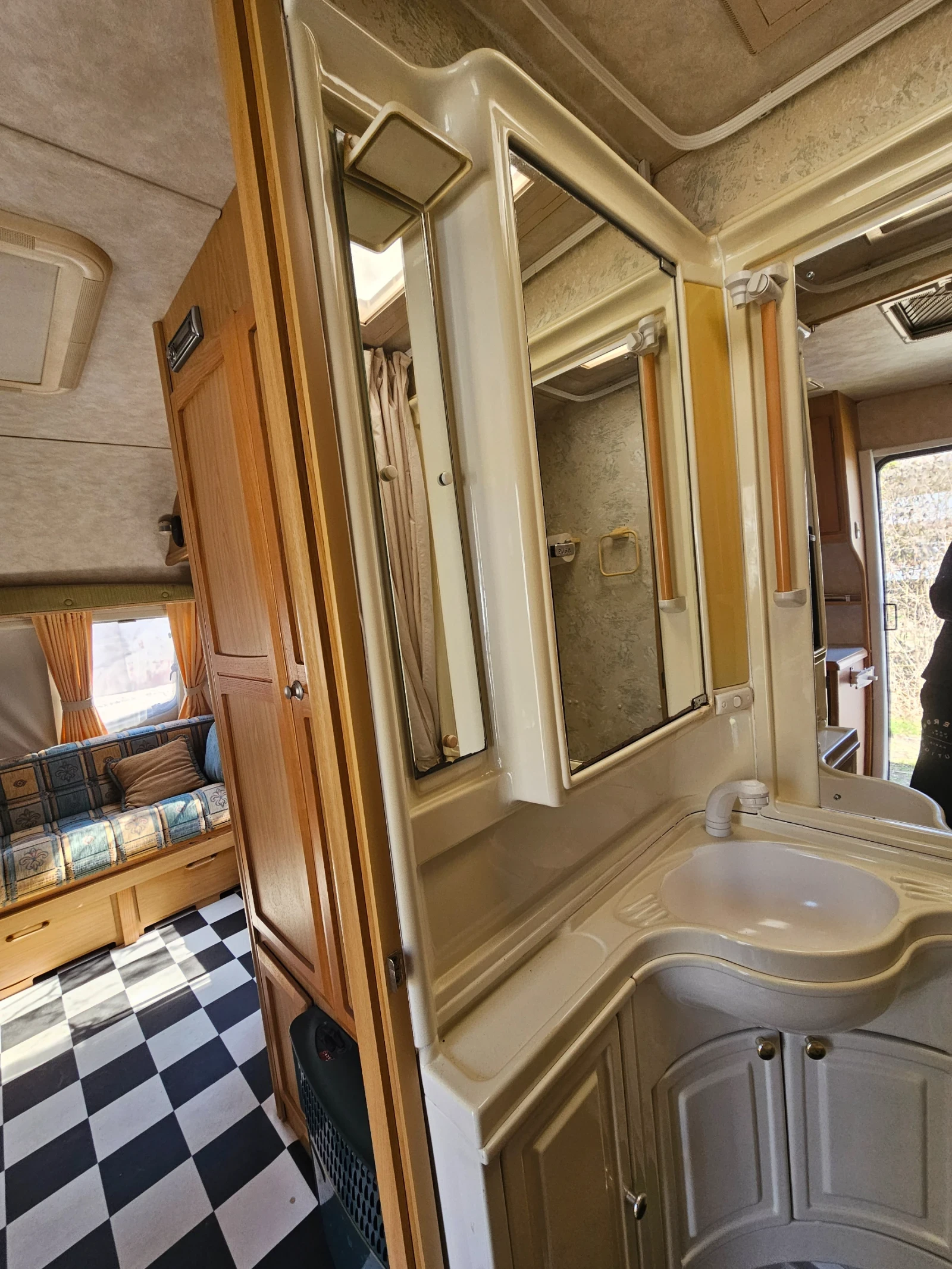 Каравана Eldis Mistral мувър/форселт, снимка 14 - Каравани и кемпери - 53483891