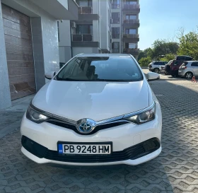Toyota Auris Hybrid e-CVT | Mobile.bg    2